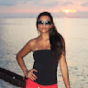 Meet your Posher, Ayline